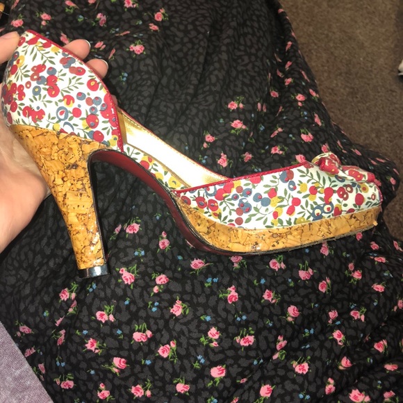 Unlisted floral cork platform heels! - Picture 2 of 3